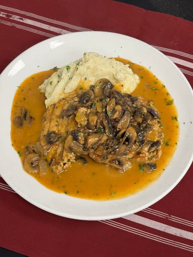 CHICKEN A LA CASA.
