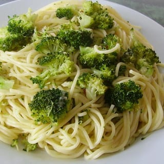Broccoli Garlic & Oil (With Pasta)